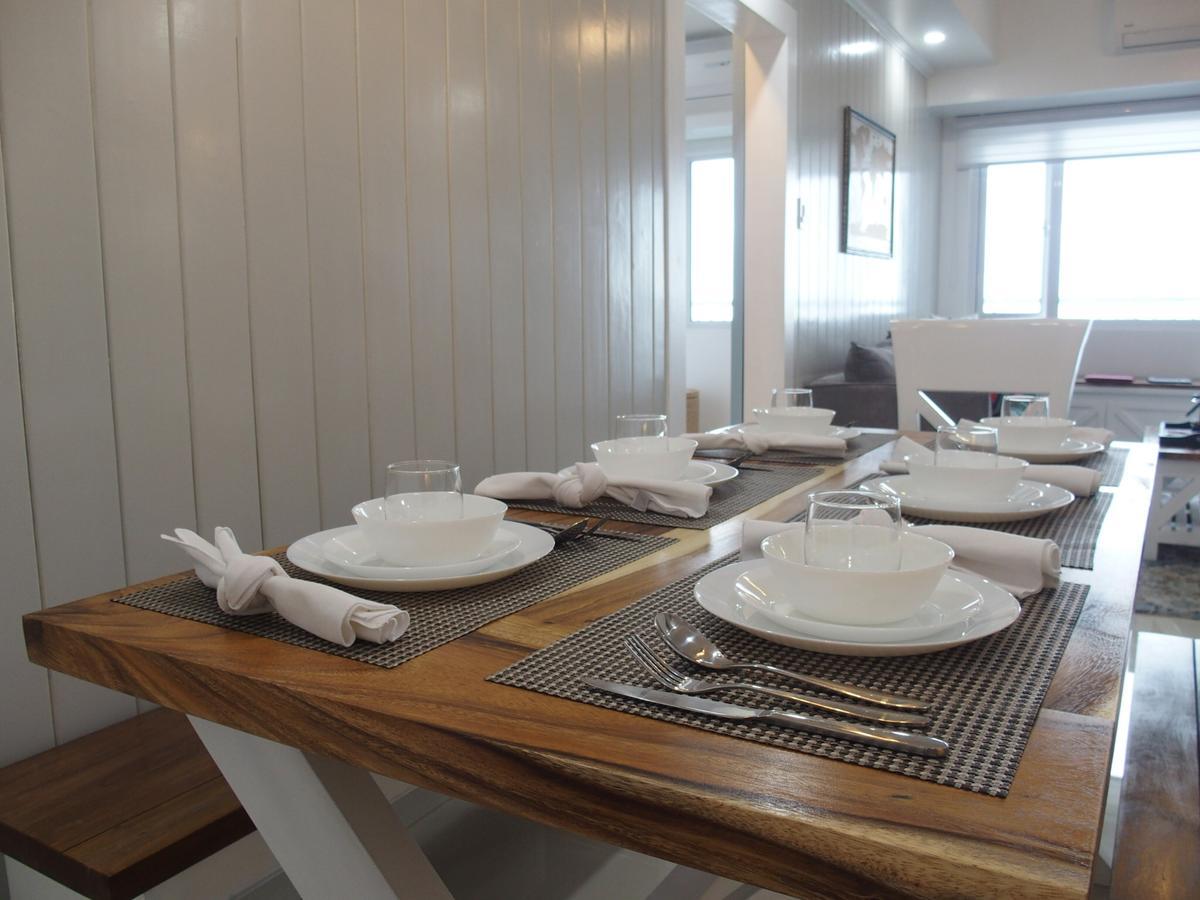 Cozy Family Suite With Stunning View Of Taal Tagaytay City Екстер'єр фото